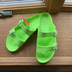 🎉HP🎉 New Bright Lime Neon Green Sandals Size 6
